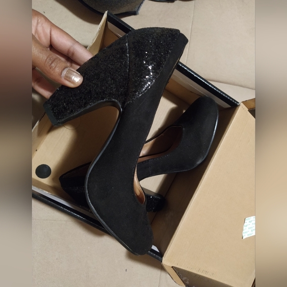 Black sequin heels - Picture 10 of 10